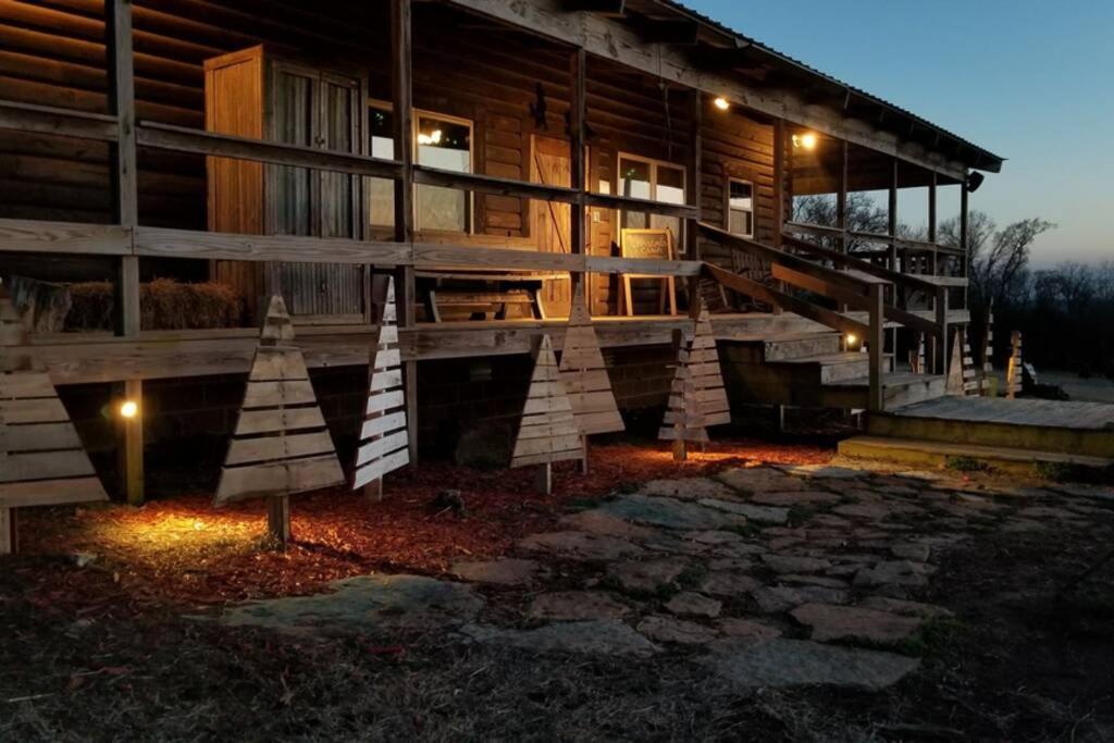 Rural Life On A Real Christmas Tree Farm! Hallmark Experience! Ozark Exterior photo